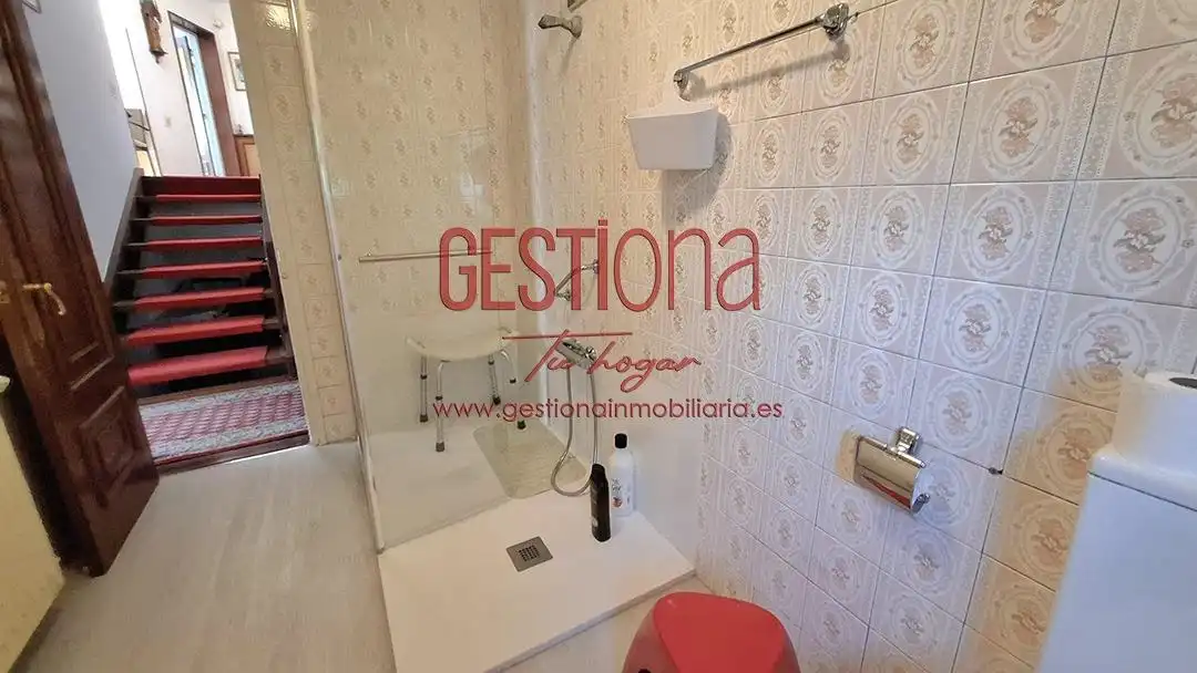 Baño de Casa o chalet en venta en Medio Cudeyo con Jardín privado