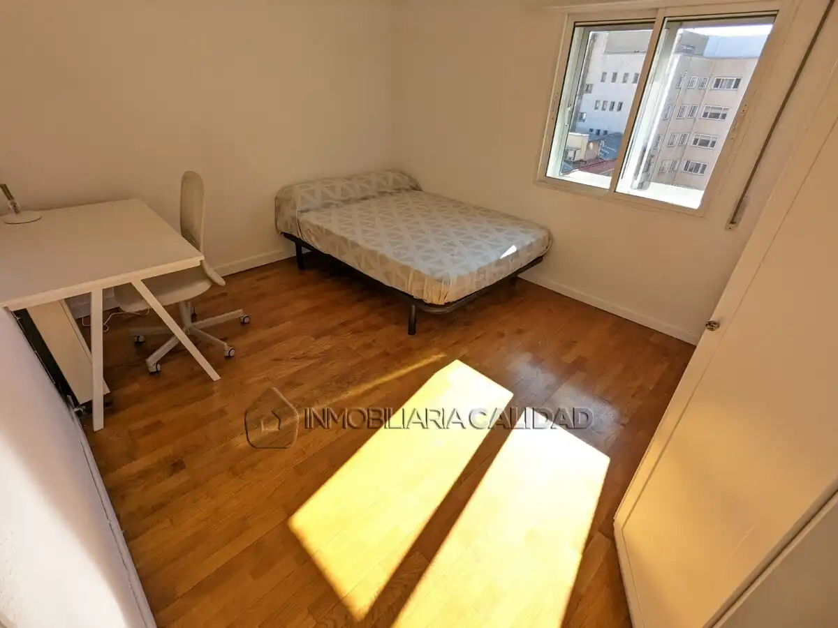 Habitación de Piso de alquiler en Burgos con Calefacción y Amueblado