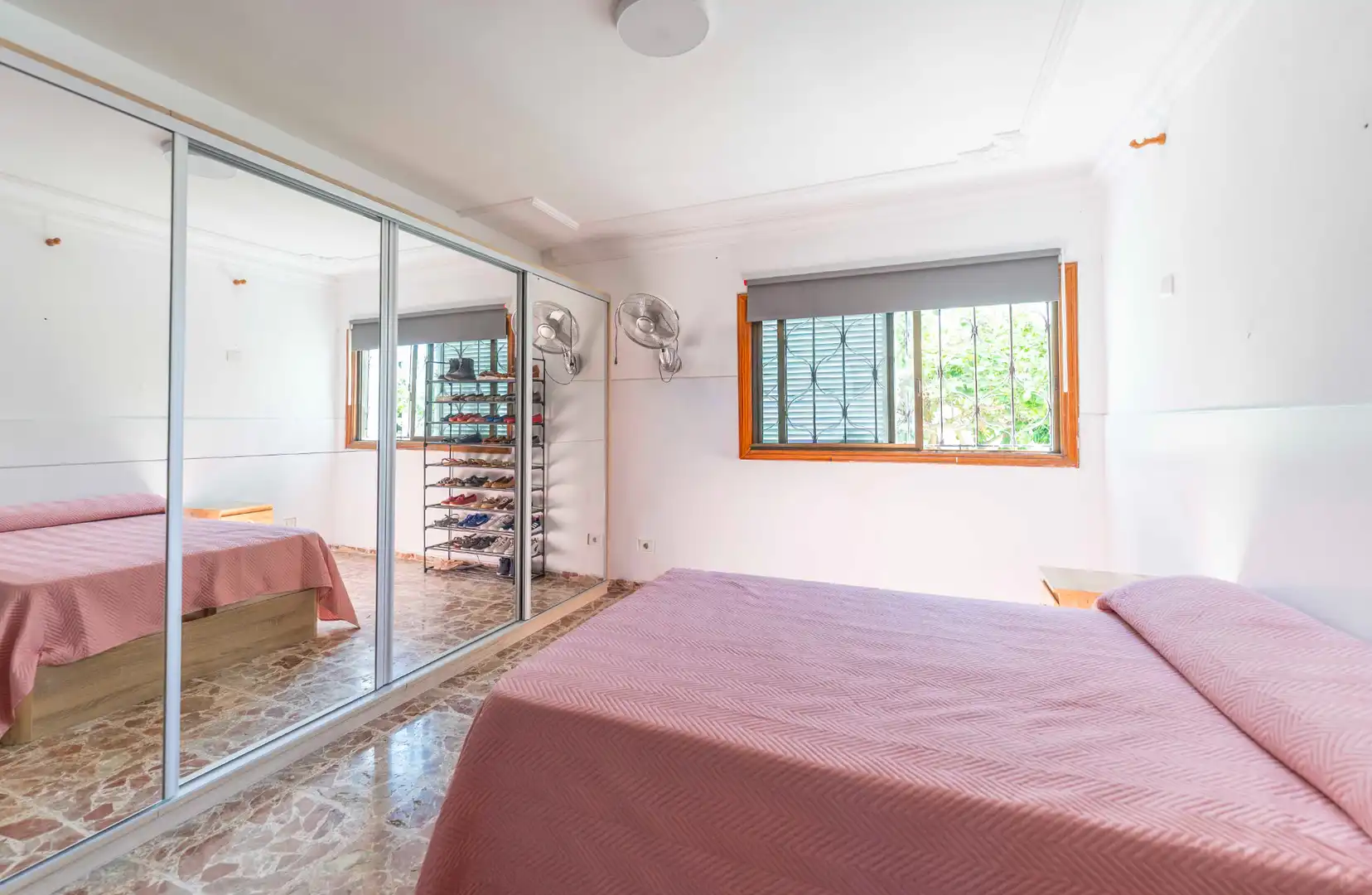 Dormitori de Casa o xalet en venda en San Cristóbal de la Laguna amb Jardí privat, Terrassa i Moblat