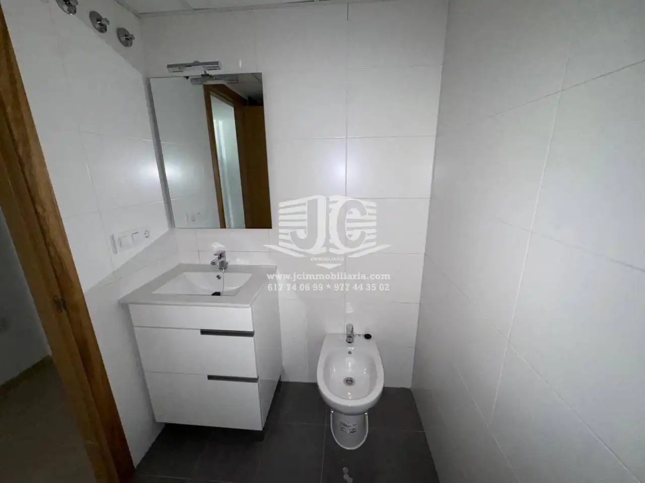 Bathroom of Flat for rent in L'Aldea  with Air Conditioner, Terrace and Storage room