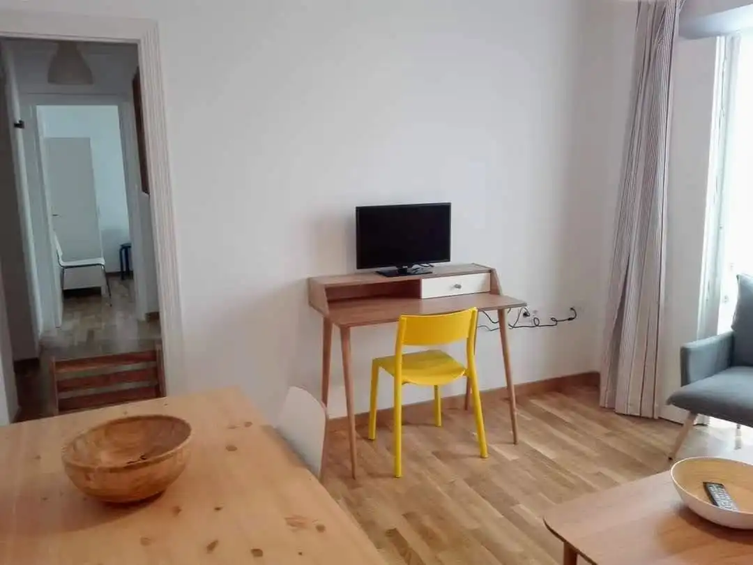 Sala d'estar de Pis de lloguer en Cádiz amb Parquet, Moblat i Forn