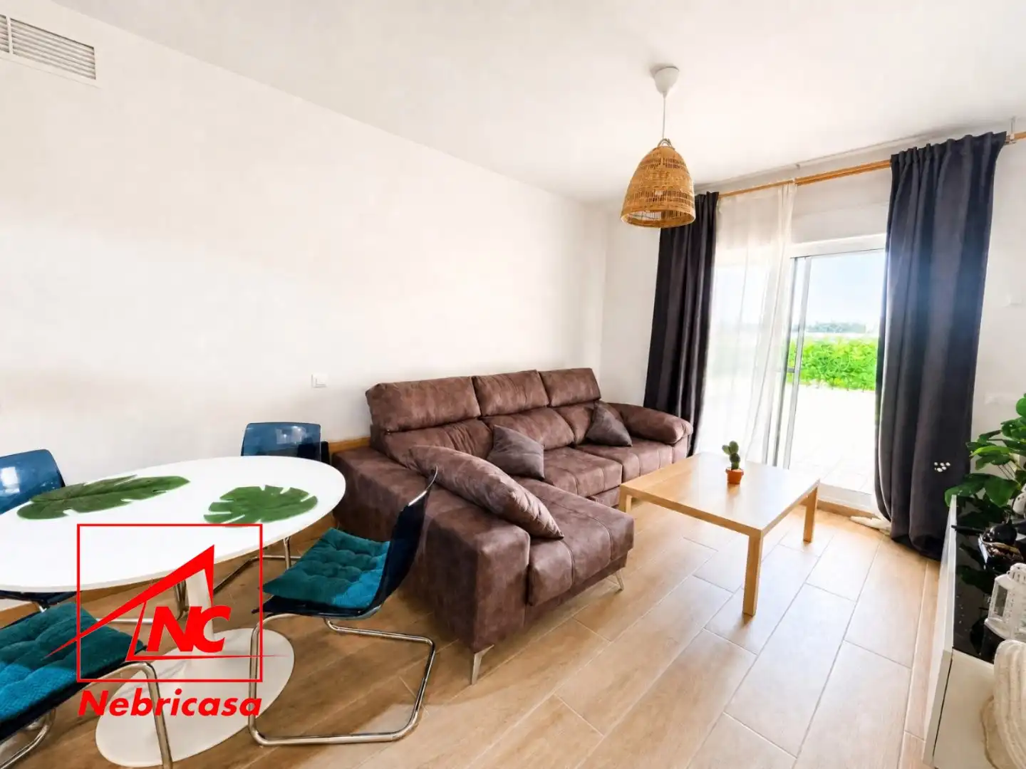 Sala de estar de Piso en venta en Chipiona con Aire acondicionado, Terraza y Trastero