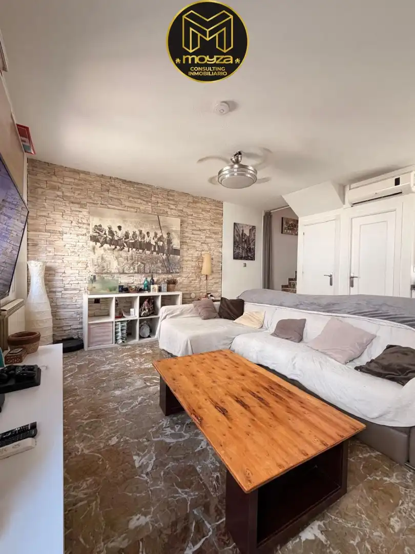 Sala de estar de Casa o chalet en venta en Jaén con Aire acondicionado, Calefacción y Terraza