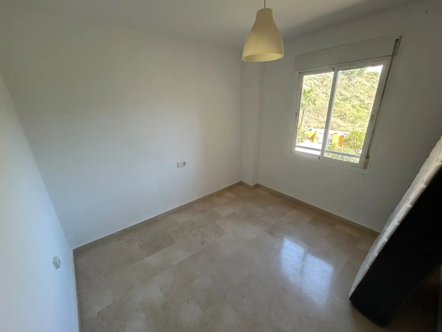 Habitación de Piso en venta en Málaga con Terraza, Balcón y Piscina comunitaria