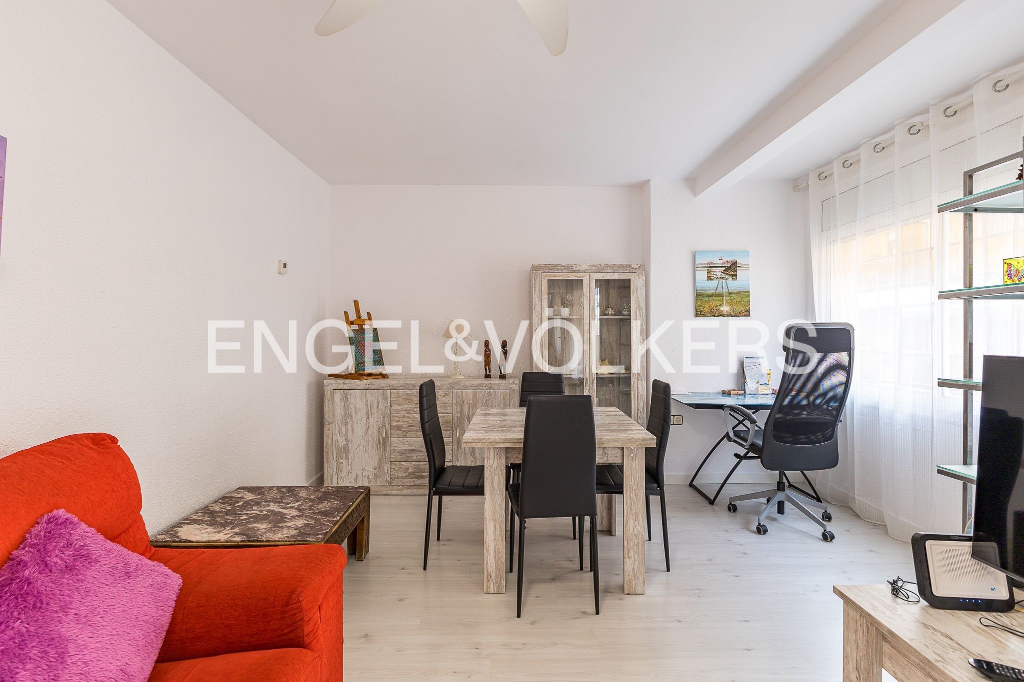 Dining room of Apartment for sale in Vilanova i la Geltrú  with Air Conditioner, Heating and Parquet flooring