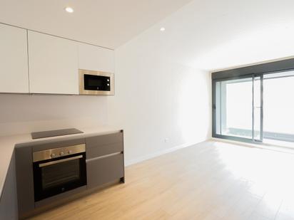 Kitchen of Flat to rent in  Madrid Capital  with Air Conditioner and Balcony