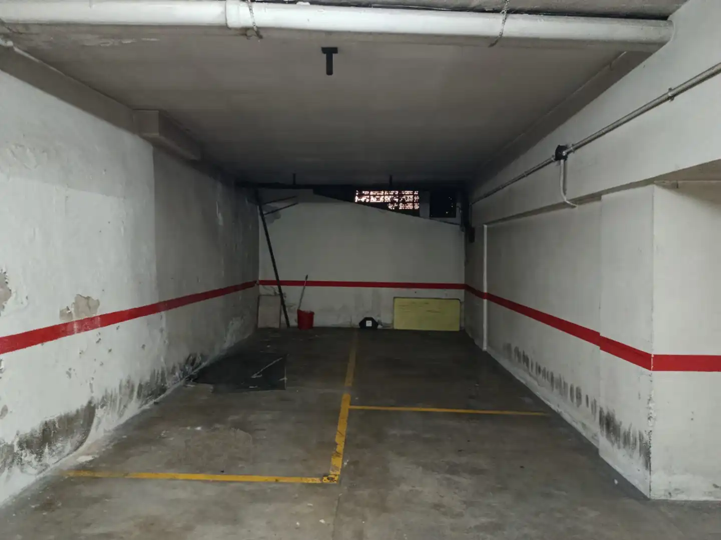 Motorradstellplatz mit Aufzug zur Miete in Plaça Pompeu Fabra