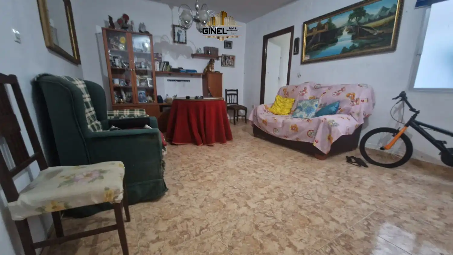 Sala d'estar de Casa adosada en venda en Jaén amb Aire condicionat, Calefacció i Terrassa