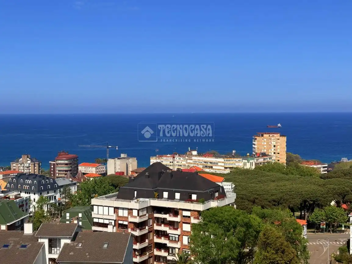 Vista exterior de Piso en venta en Santander con Calefacción