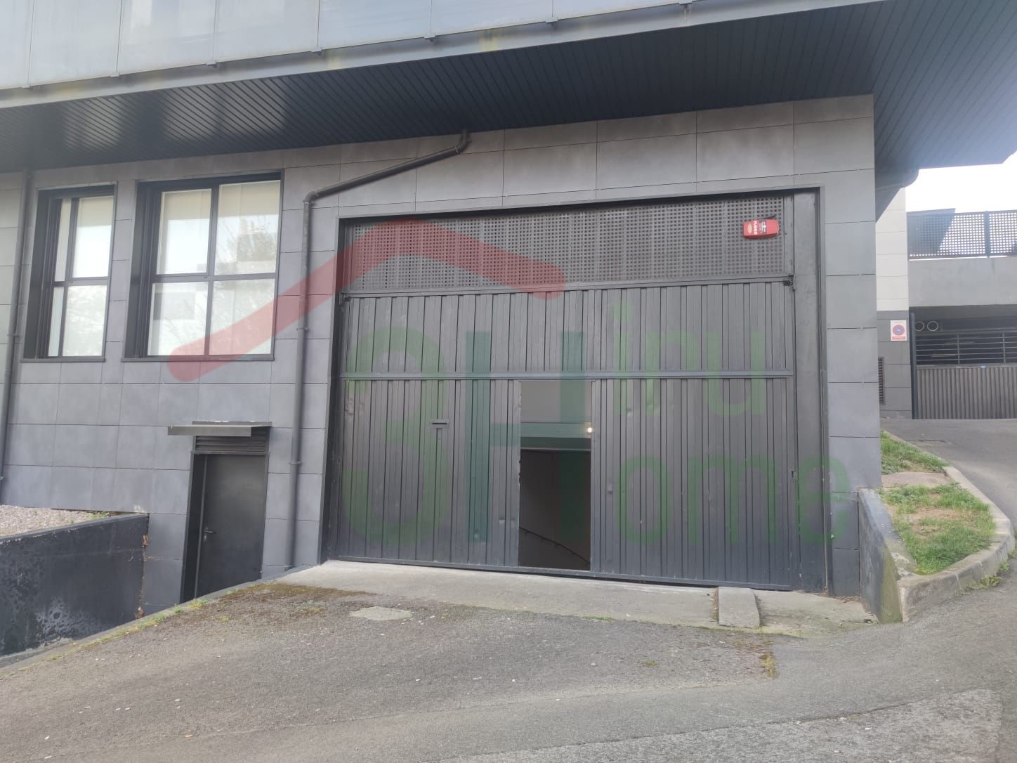 Exterior view of Garage for sale in Irun 