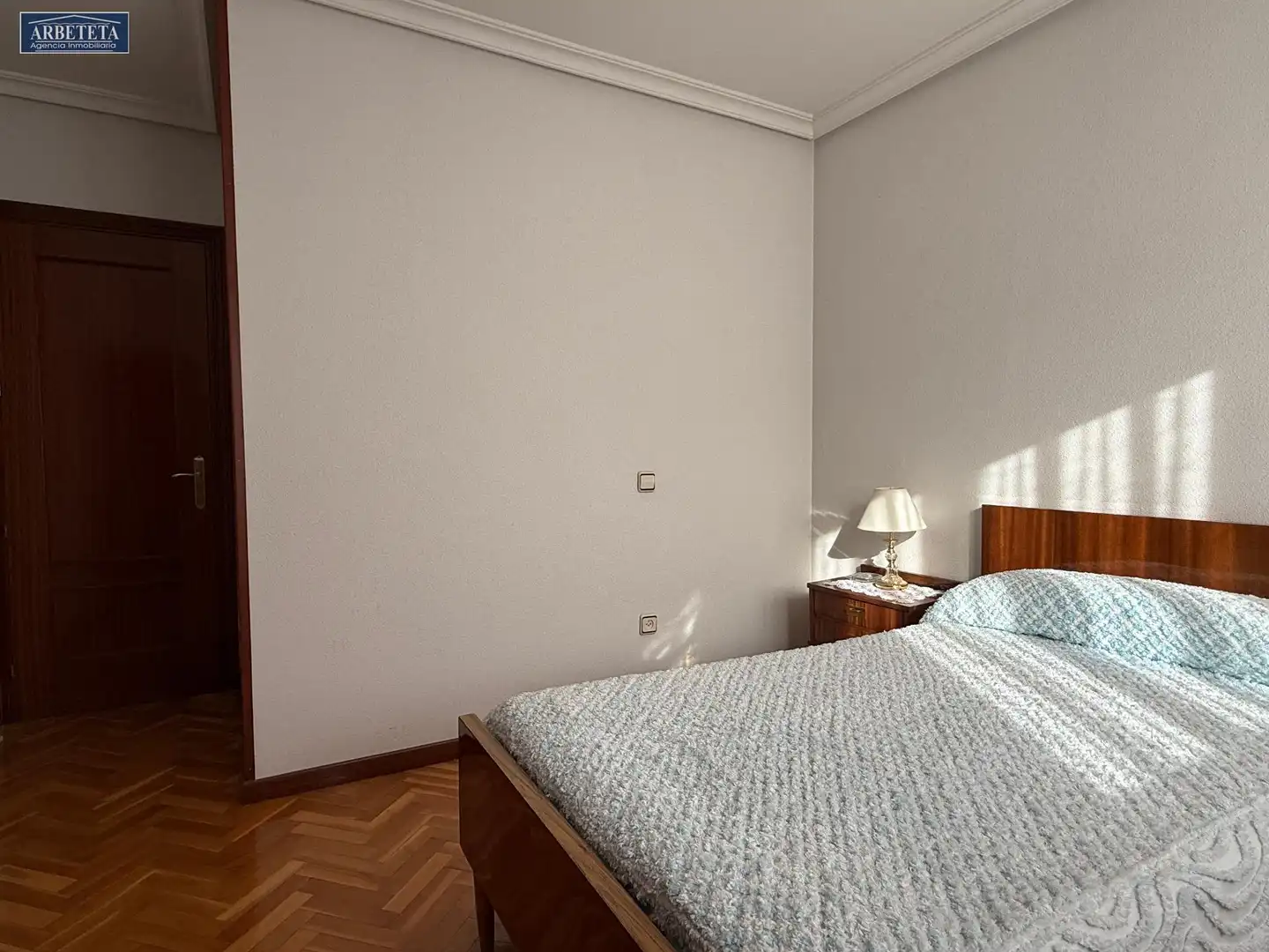 Schlafzimmer von Einfamilien-Reihenhaus zum Verkauf in Guadalajara mit Heizung, Parkett und Terrasse