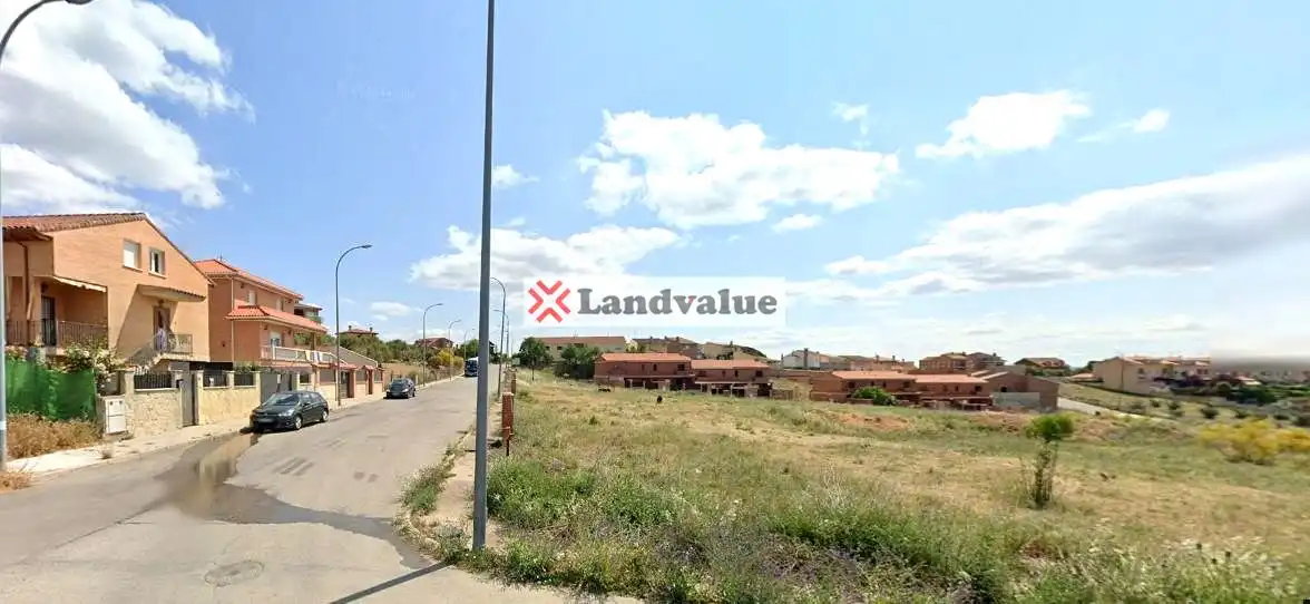 Grundstücke und Bauplätze zum Verkauf in Avenida de los Rosales 1
