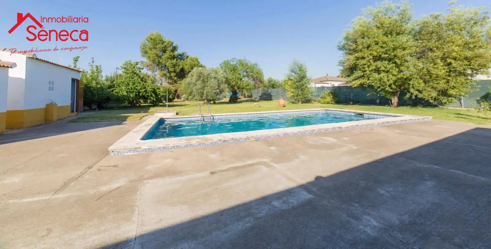 Piscina de Casa o xalet en venda en Córdoba amb Aire condicionat, Terrassa i Traster