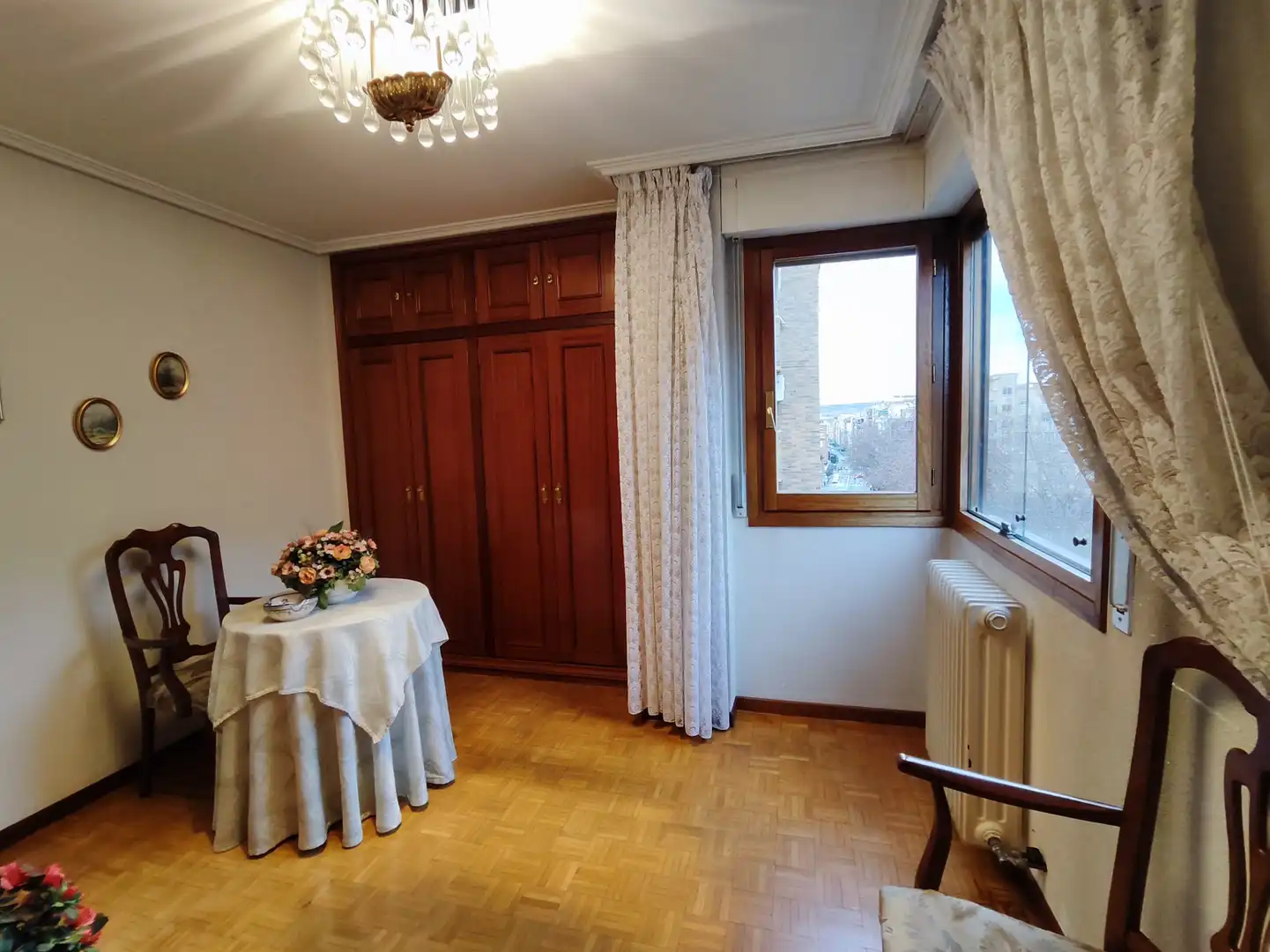 Habitación de Piso en venta en  Logroño con Calefacción, Parquet y Terraza