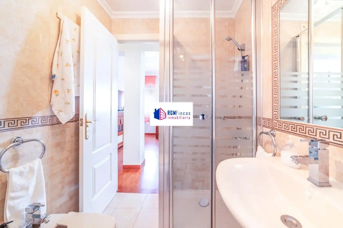 Bathroom of Flat for sale in Sevilla