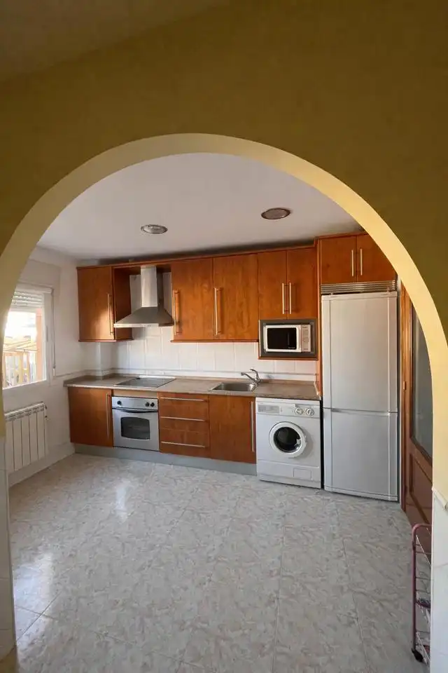 Küche von Wohnung zum Verkauf in Plasencia mit Terrasse und Möbliert