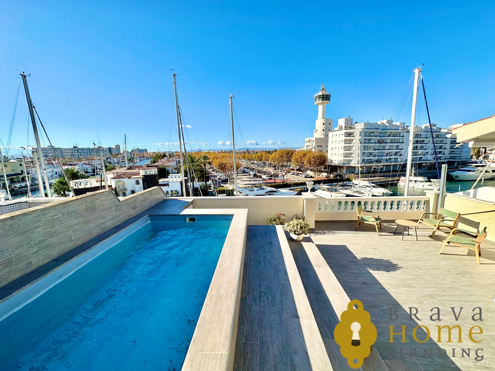 Swimming pool of Attic for sale in Empuriabrava  with Air Conditioner, Heating and Terrace