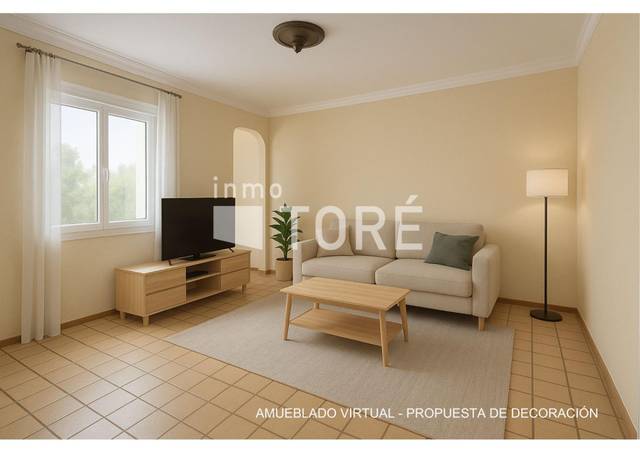 Piso en Venta en Calle NAVAS DE TOLOSA en La Malagueta - Monte Sancha