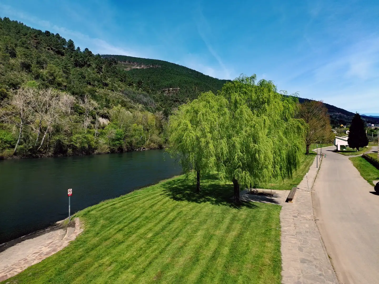Jardí de Edifici en venda en Quiroga amb Piscina comunitària