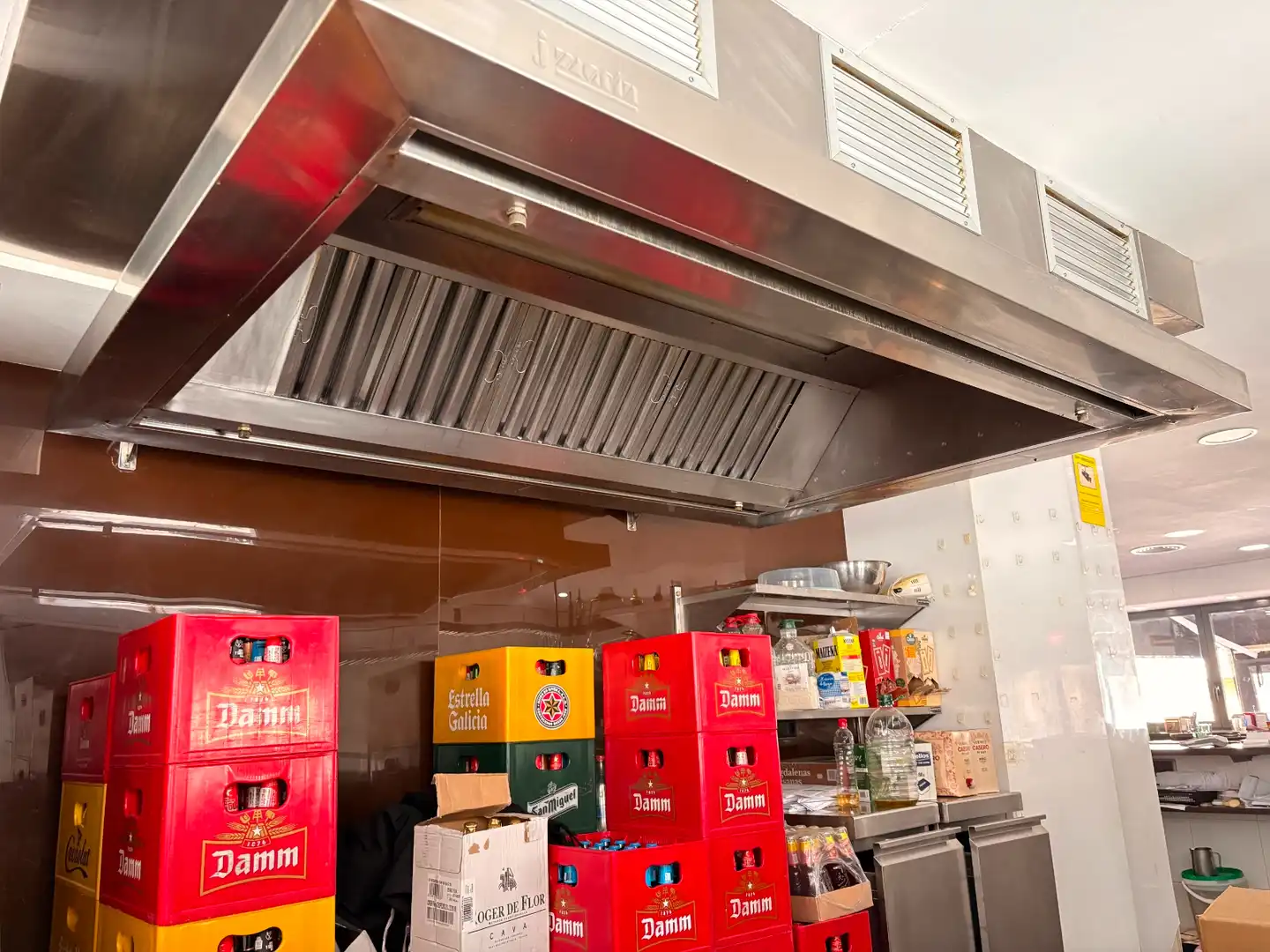 Commercial properties for transfer in Rubí  with Air Conditioner, Terrace and Furnished