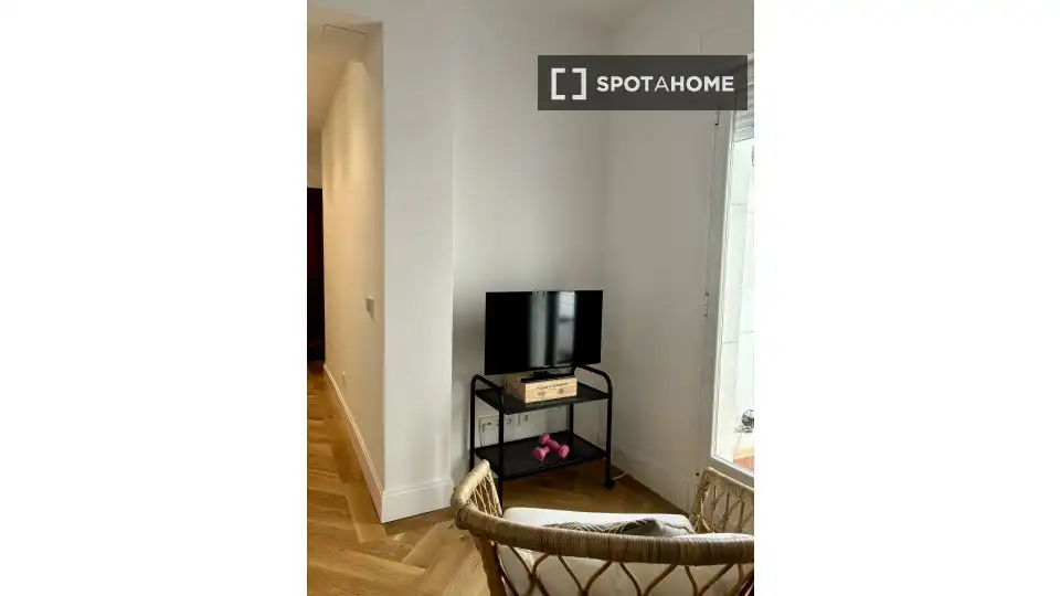 Room in Ríos Rosas - Nuevos Ministerios