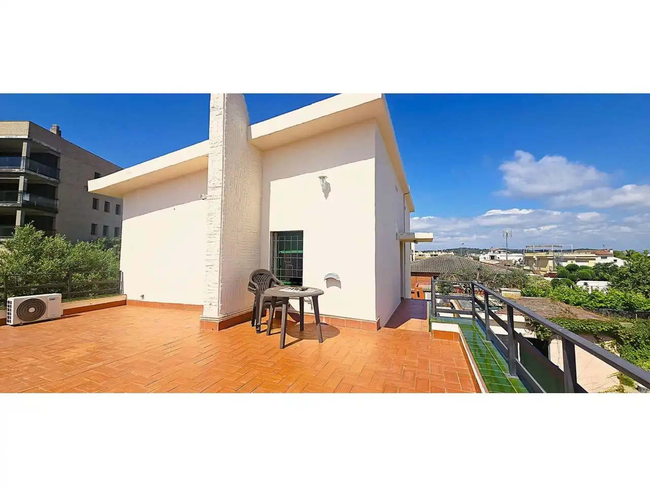 Terrassa de Casa o xalet en venda en Torredembarra amb Aire condicionat, Calefacció i Jardí privat