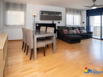 Living room of Flat for sale in Badalona  with Air Conditioner, Heating and Balcony