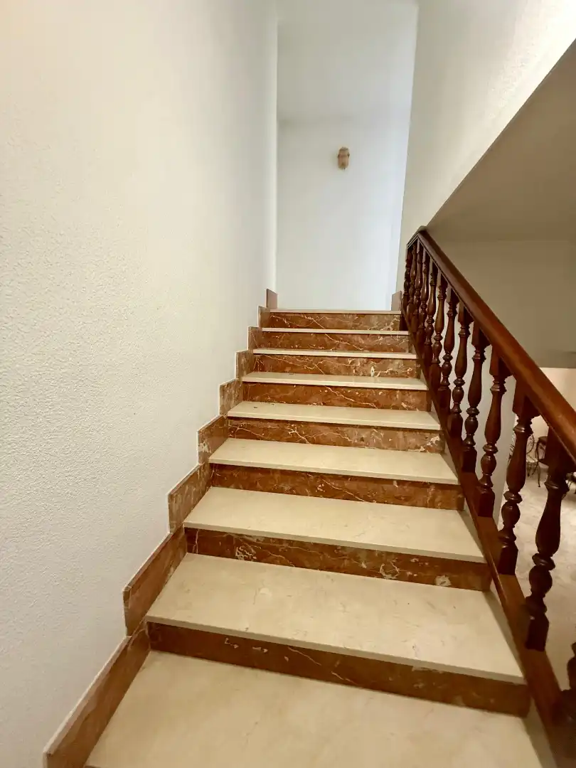 Casa adosada en venta en Picassent con Calefacción, Terraza y Amueblado