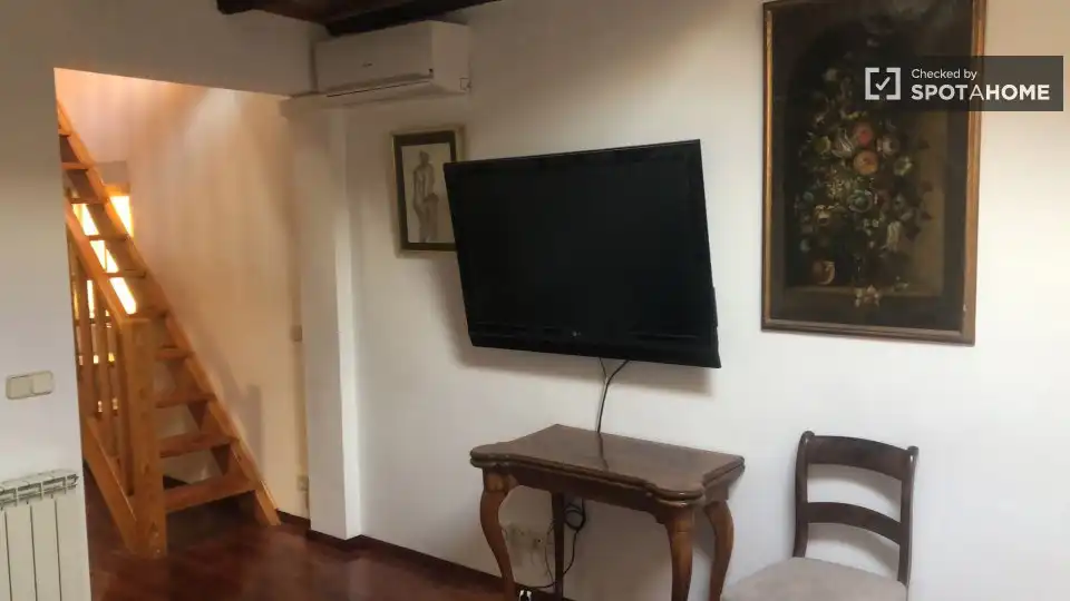 Appartamento con terrazza in affitto a Centro, imagen 18