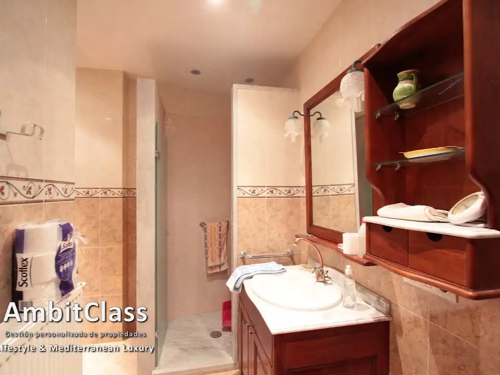Bathroom of Houses for sale in Besalú  with Heating, Private garden and Terrace