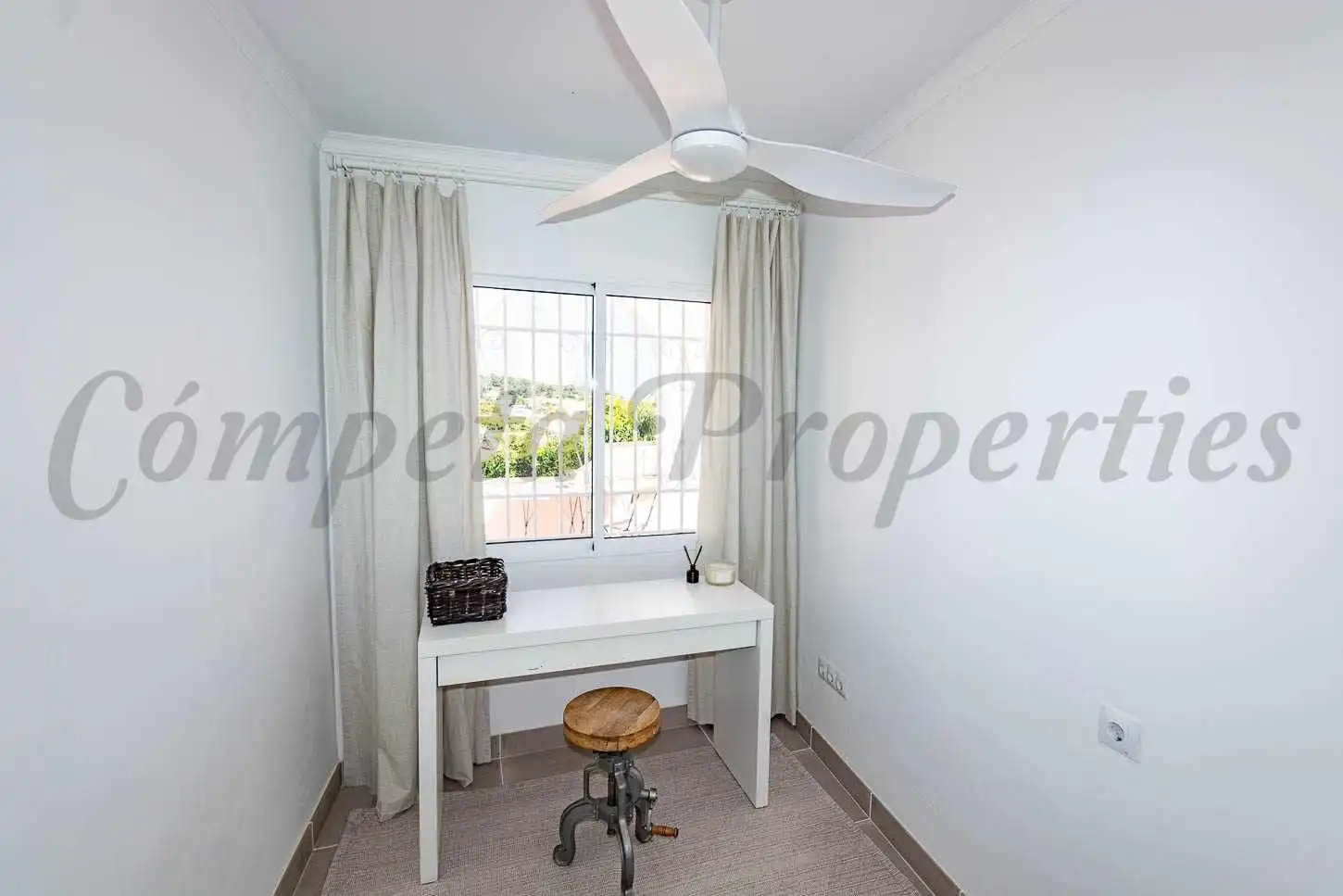 Casa amb piscina en venda a Avda Pescia - Ctra de Frigiliana, imagen 17