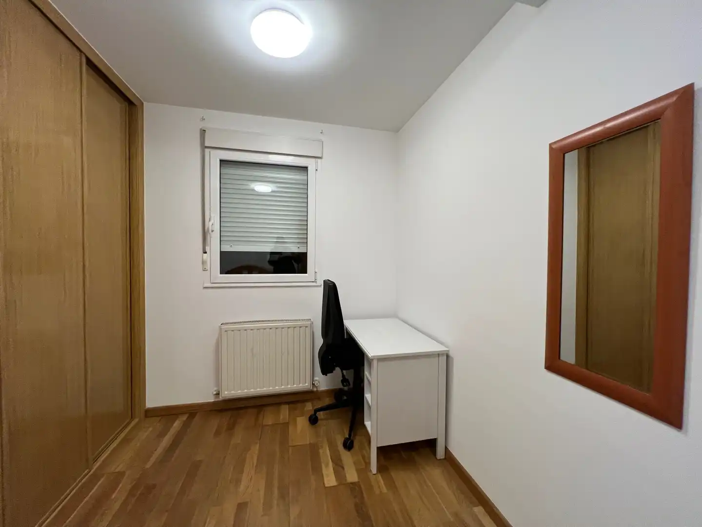Habitación de Apartamento de alquiler en Lugo con Calefacción, Parquet y Amueblado