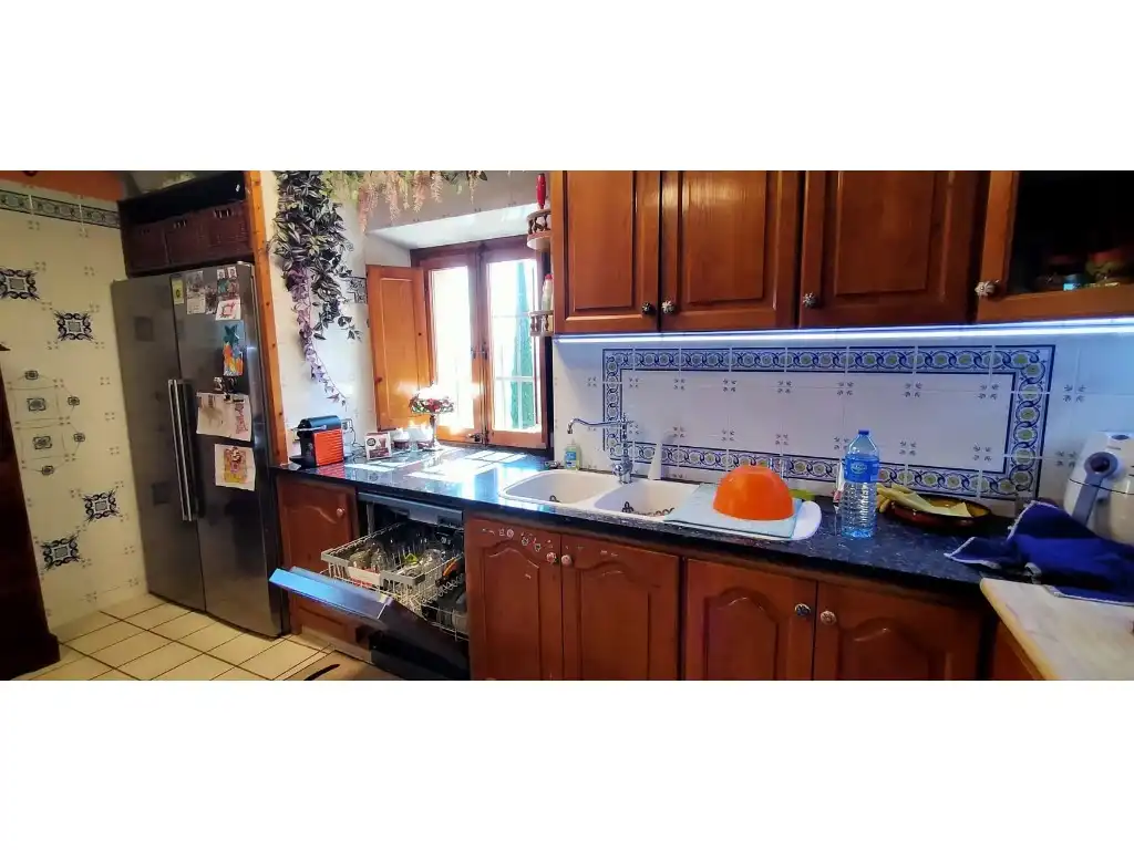 Cocina de Finca rústica en venta en Amer con Aire acondicionado