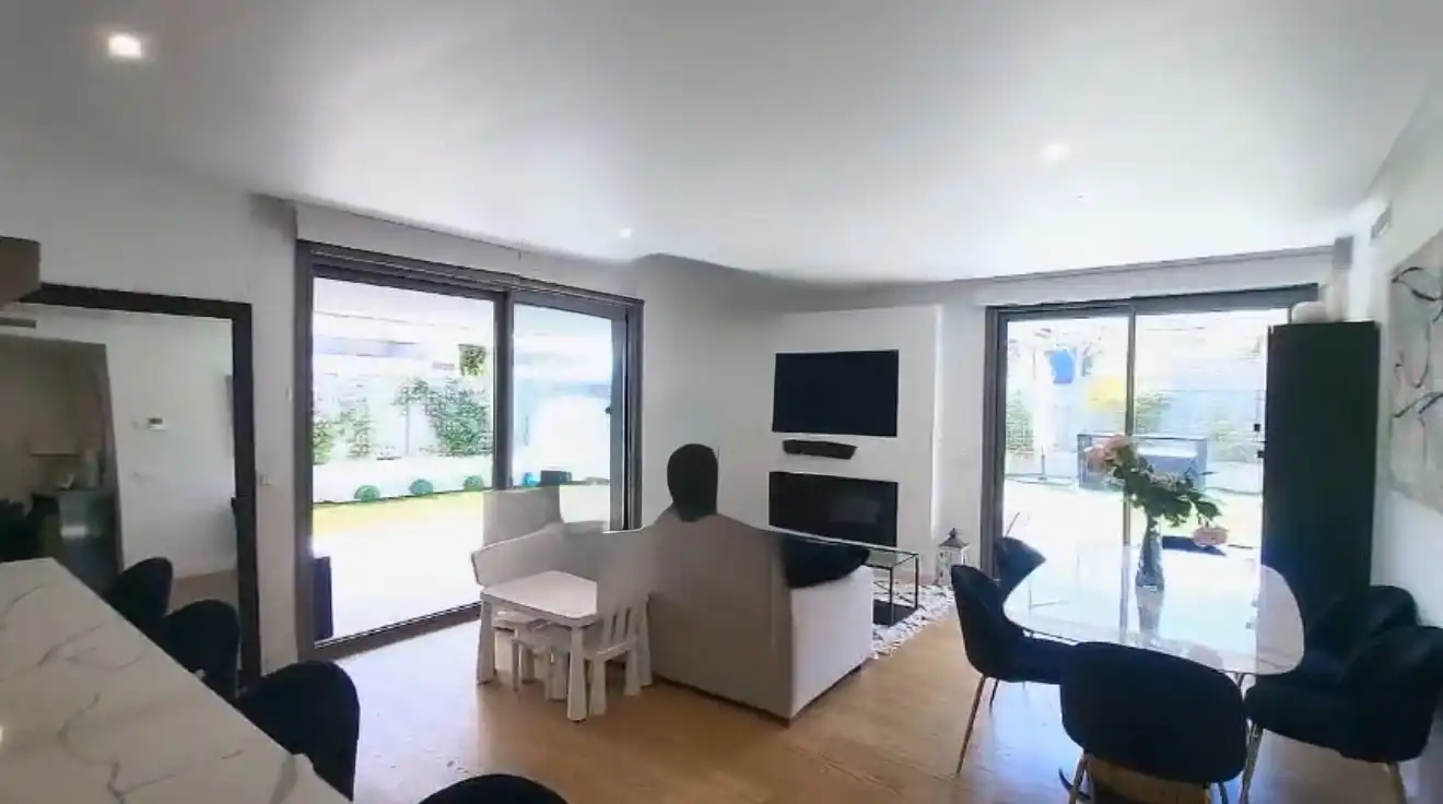 Ground floor for rent in Avenida Víctimas del Terrorismo, Valenoso