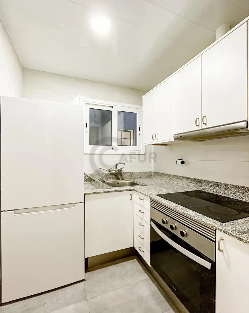 Kitchen of Flat for sale in Barcelona  with Parquet flooring and Furnished