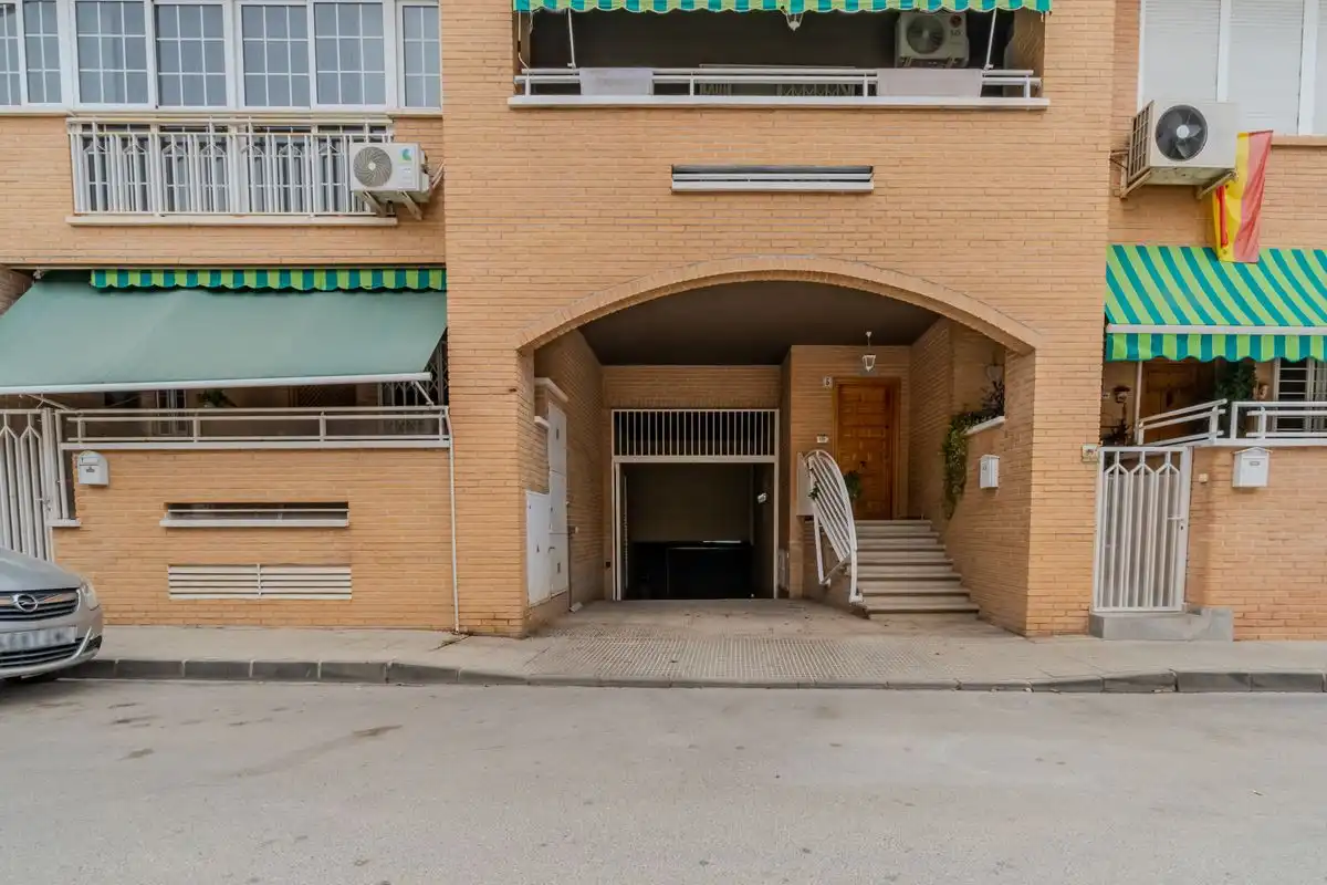 Vista exterior de Casa adosada en venda en Murcia amb Calefacció, Jardí privat i Terrassa
