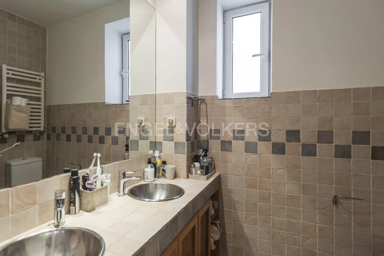 Badezimmer von Wohnung zum Verkauf in Madrid mit Klimaanlage und Heizung
