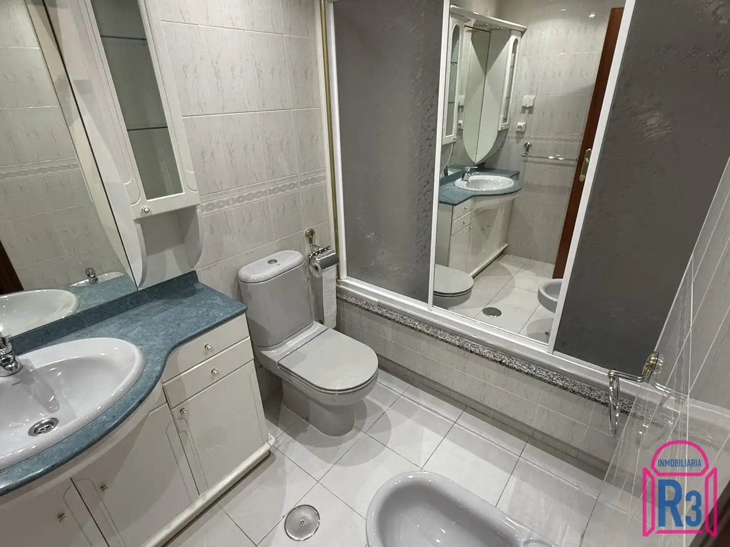 Badezimmer von Wohnung zur Miete in León Capital  mit Heizung, Terrasse und Möbliert