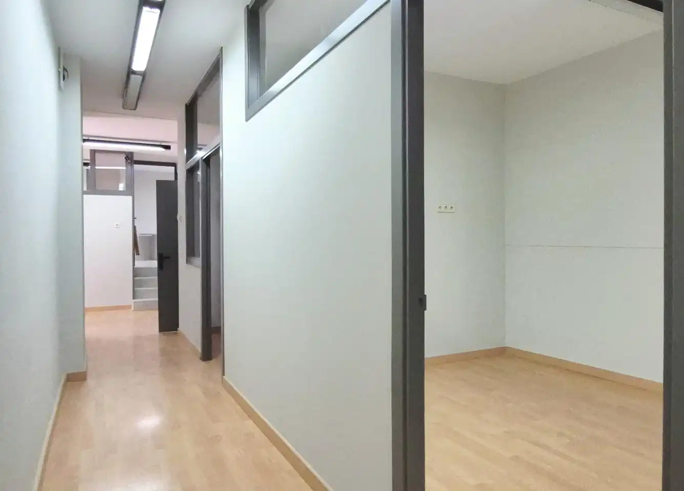 Erdgeschoss zum Verkauf in Terrassa mit Klimaanlage, Heizung und Parkett