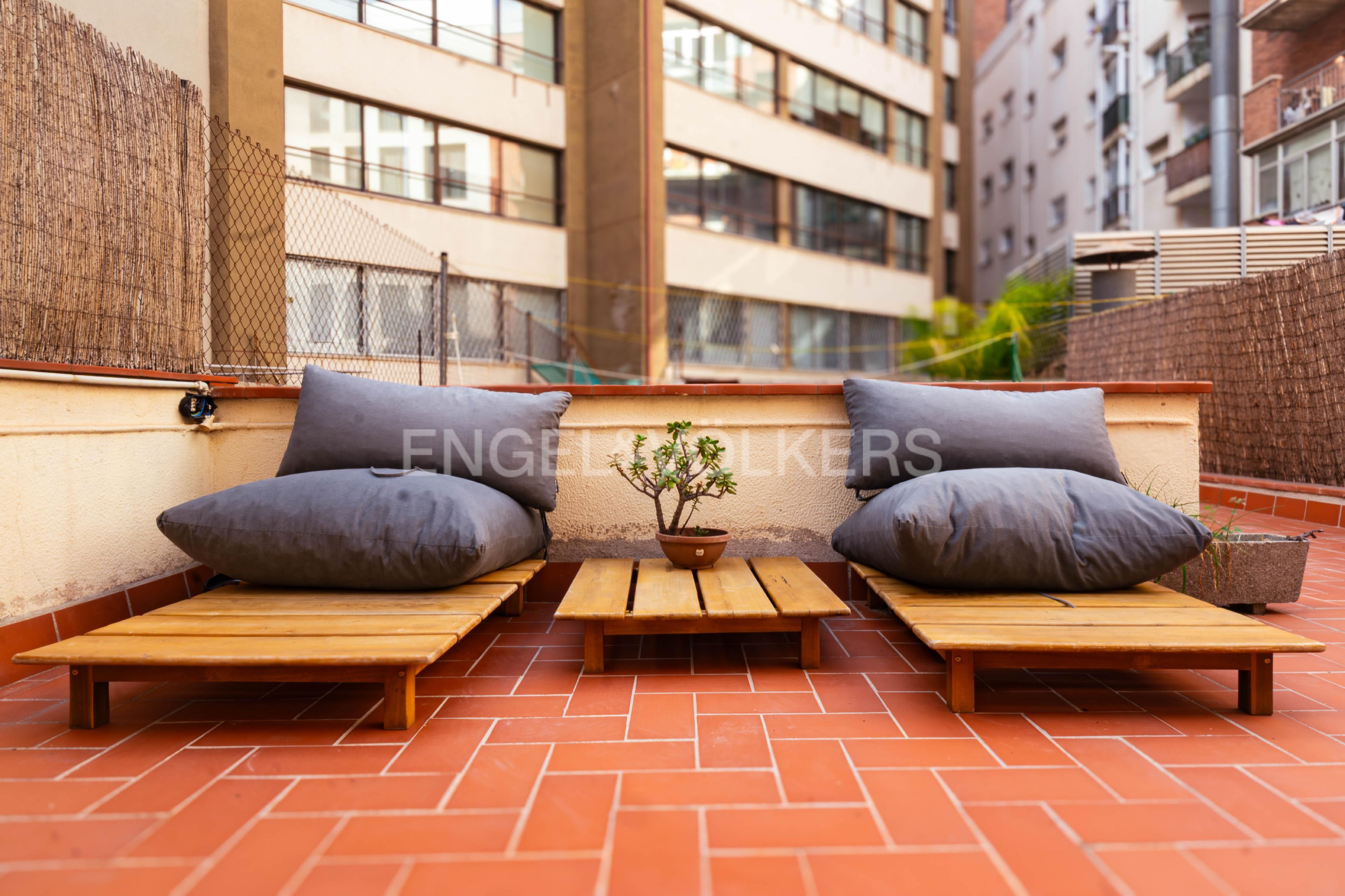 Terrassa de Apartament de lloguer en  Barcelona Capital amb Aire condicionat, Calefacció i Jardí privat