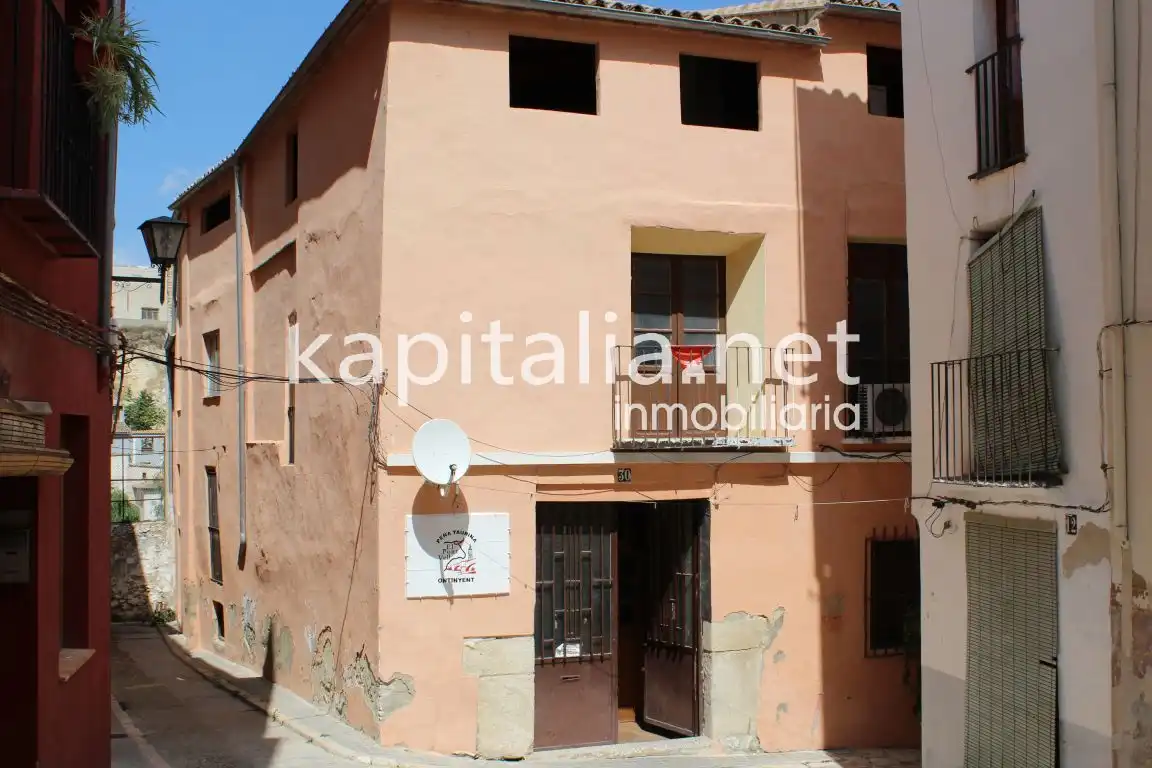Casa con terrazza in vendita a Centro