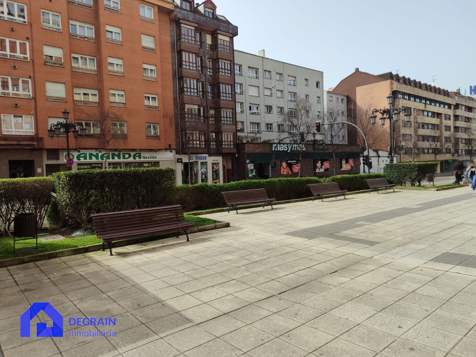 Vista exterior de Piso en venta en Oviedo  con Calefacción y Trastero