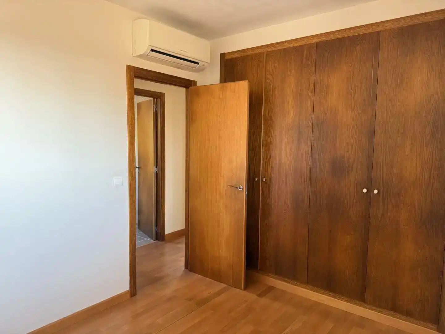 Bedroom of Flat for rent in Polop  with Air Conditioner, Private garden and Parquet flooring