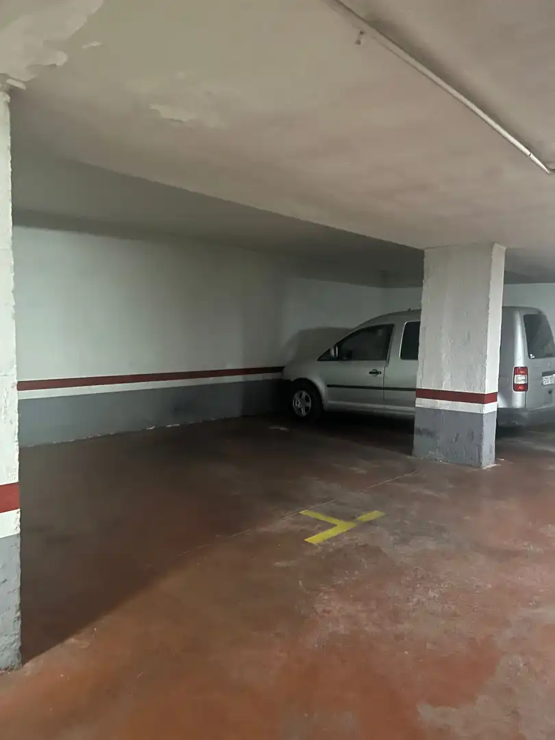 Einzelparkplatz zum Verkauf in Olot, imagen 4