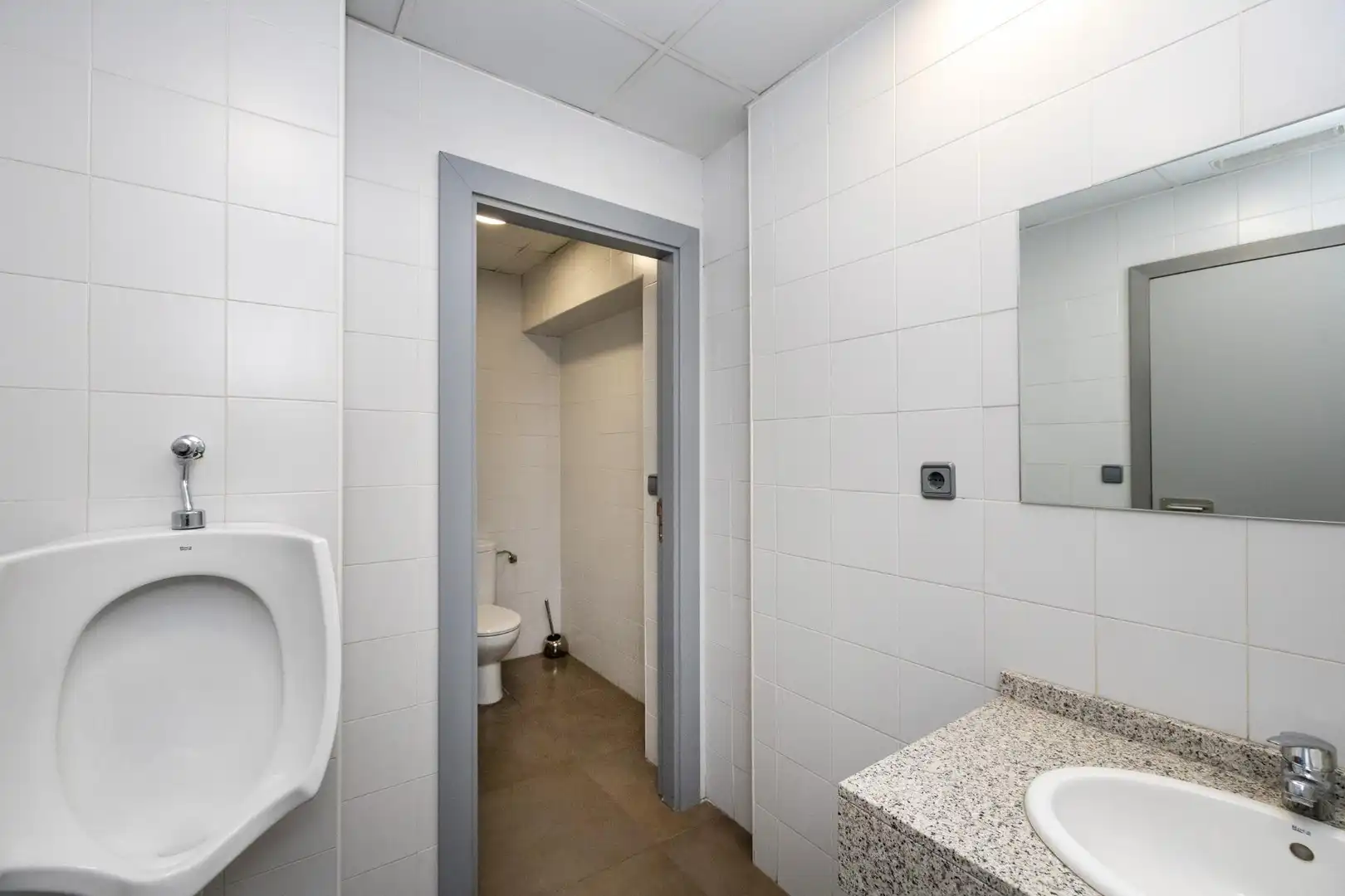 Inmuebles singulares con ascensor en venta en Peligros, imagen 39