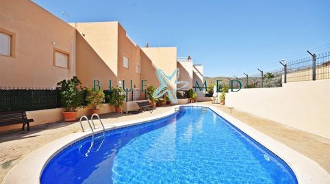APARTAMENTO EN PLANTA BAJA CON TERRAZAS, PISCINA Y DOBLE APARCAMIENTO EN LA AZOHÍA