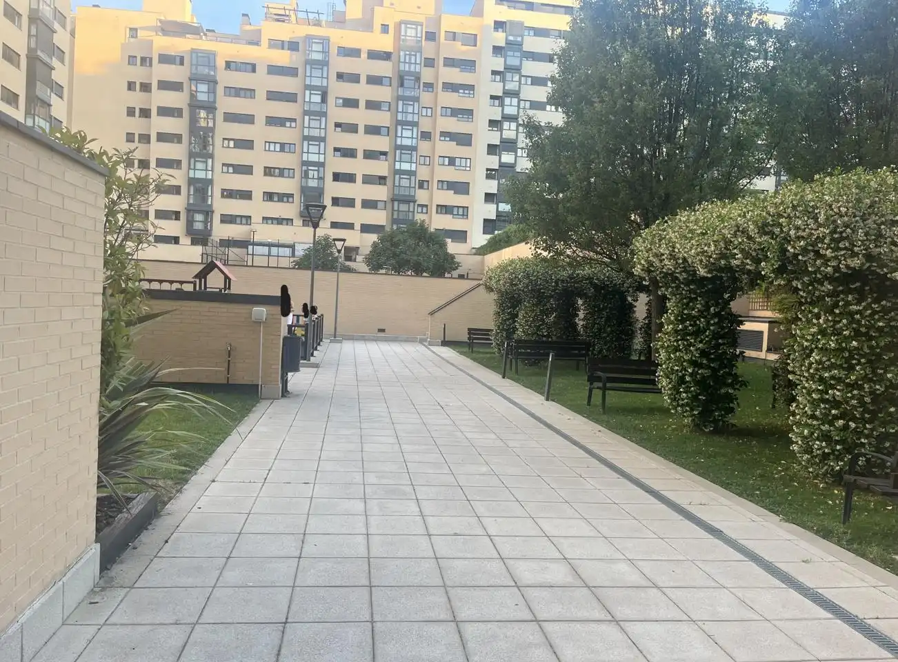Exterior view of Flat for rent in Madrid  with Air Conditioner, Storage room and Furnished