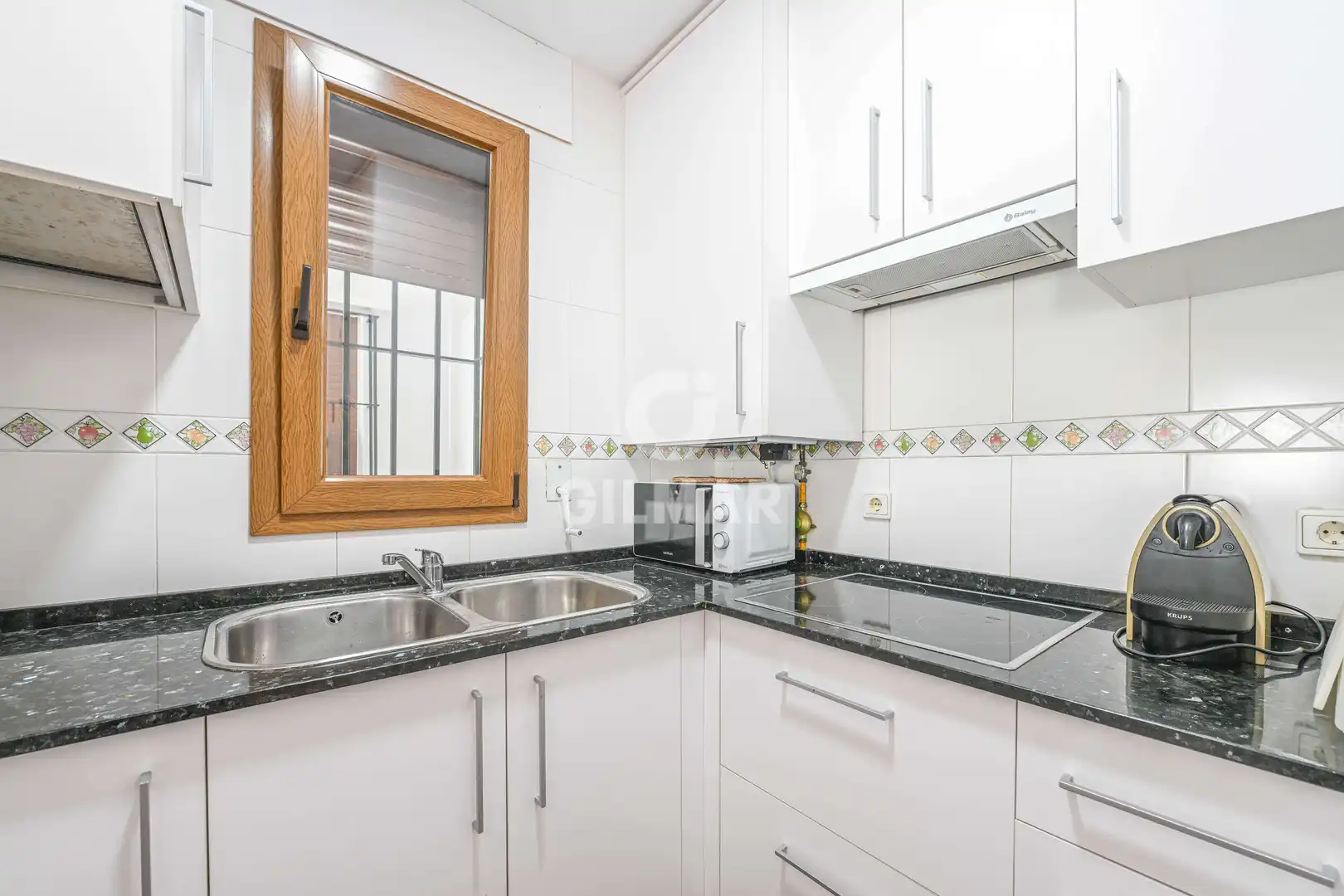 Küche von Wohnung zum Verkauf in Zahara de los Atunes mit Heizung, Privatgarten und Schwimmbad