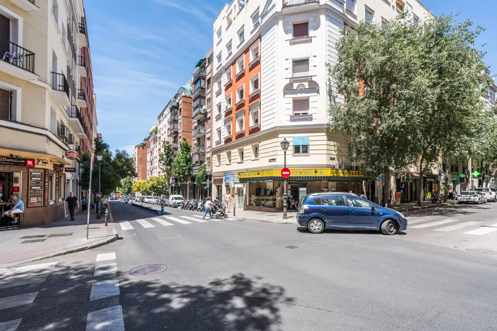 Vista exterior de Pis en venda en Madrid amb Calefacció, Traster i Moblat