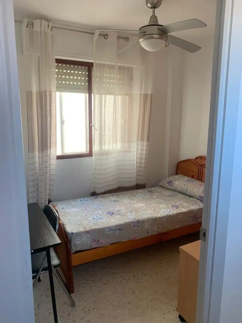 Schlafzimmer von Wohnung zur Miete in Jaén mit Möbliert